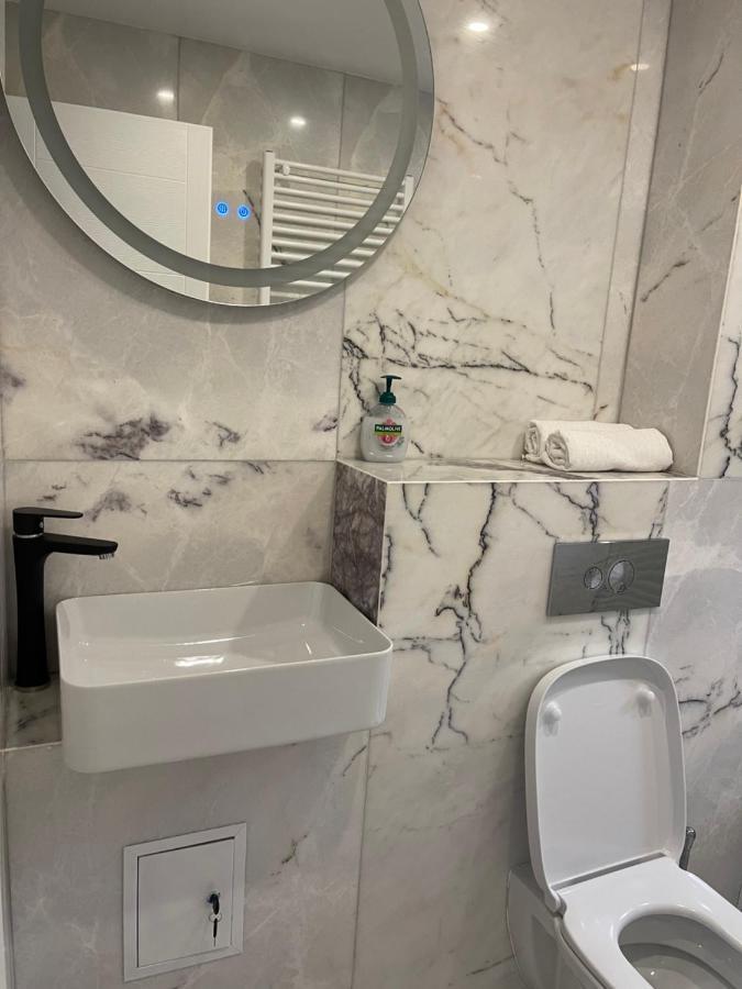 Apartament Emma Targoviste Eksteriør billede